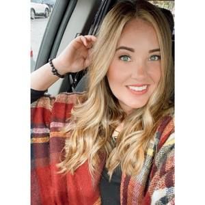 Meet your Posher, Alexandrea